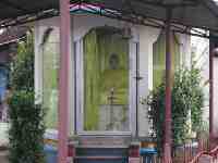 DSCN7605 Bhudist Shrine